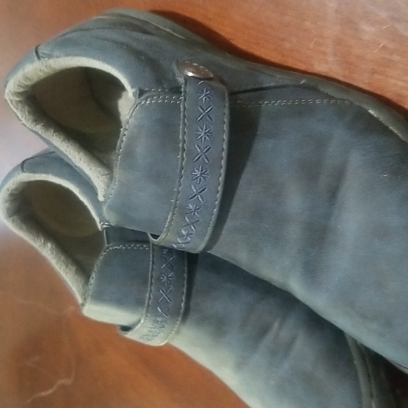 Navy blue Jambu loafers size 10.5 women - Picture 2 of 3